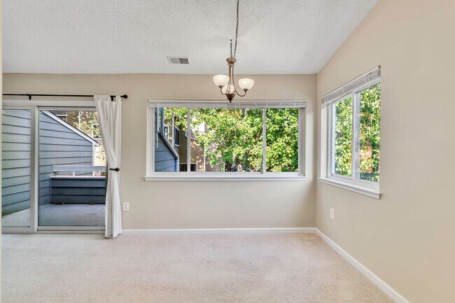 Building Photo - 11041 Villaridge Ct