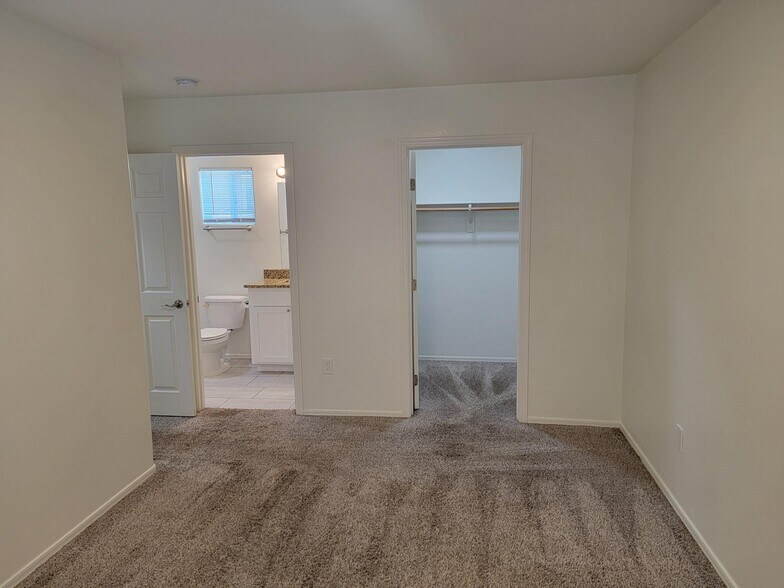PRIMARY BATHROOM & CLOSET - 5915 S Calle Sueno Hermosa