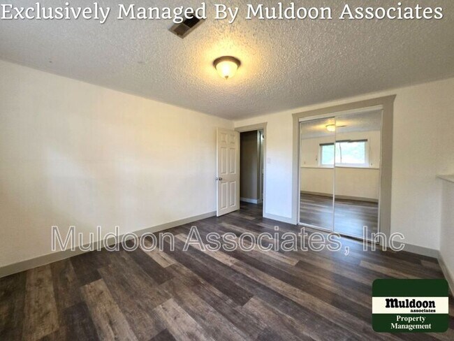 Building Photo - 1450 Luna Vista St