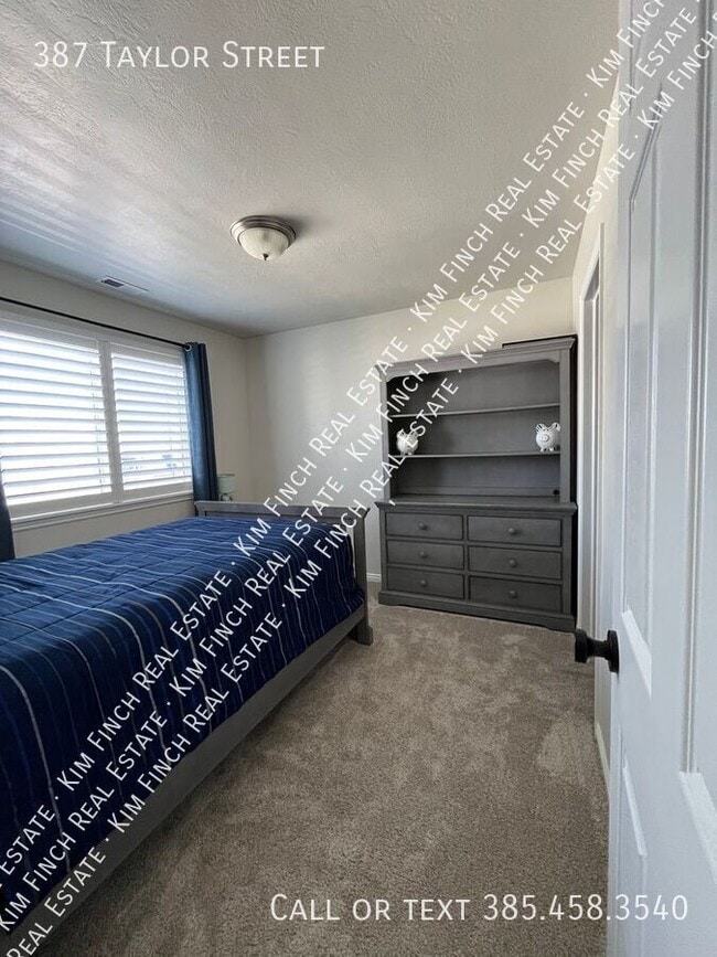 Building Photo - 387 Taylor St