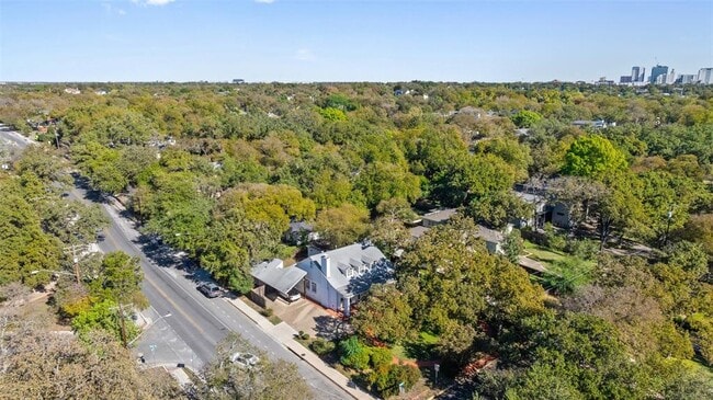 Building Photo - 2612 Bridle Path