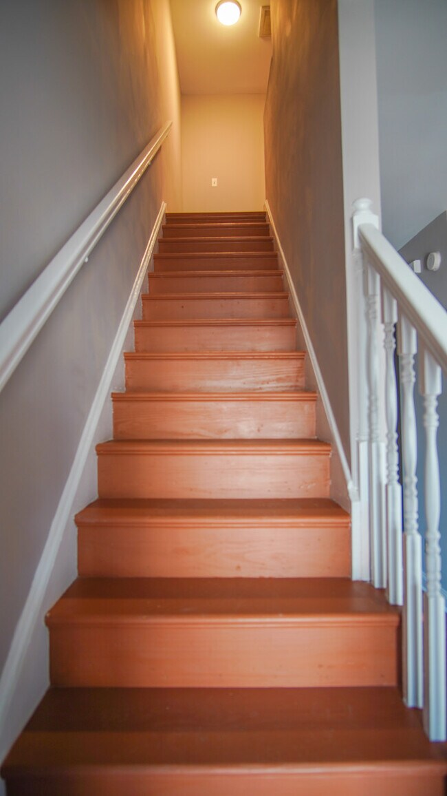 Building Photo - 1218 Bainbridge St