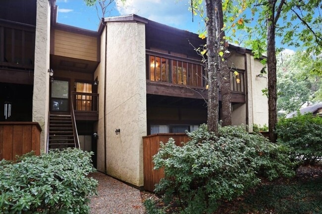 Building Photo - 11711 Memorial Dr