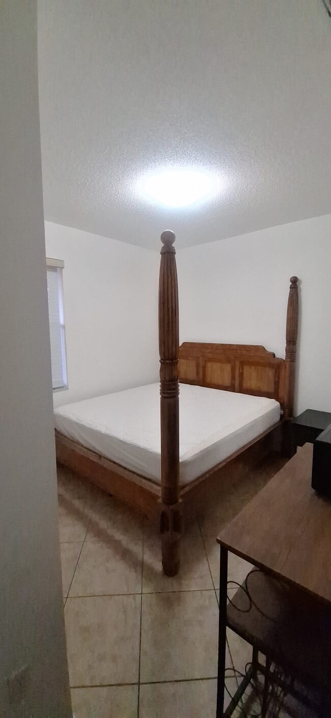 Primary Photo - 4009 Meadowlark Dr