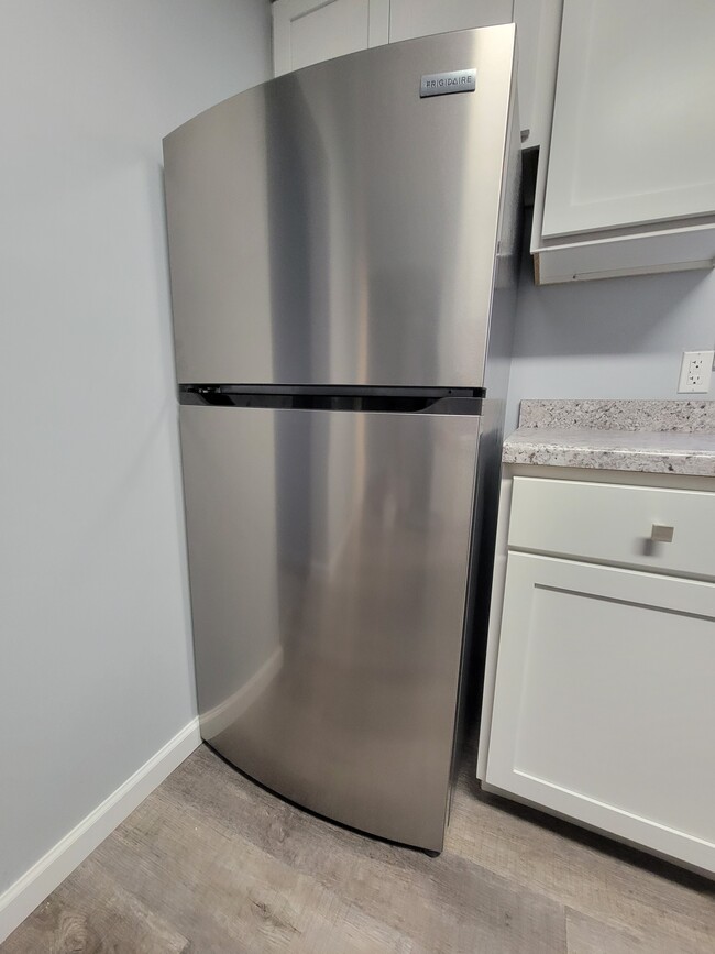 Stainless steel appliances - 183 Maple St