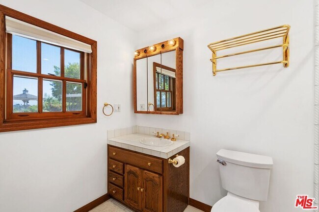 Building Photo - 21663 Ulmus Dr