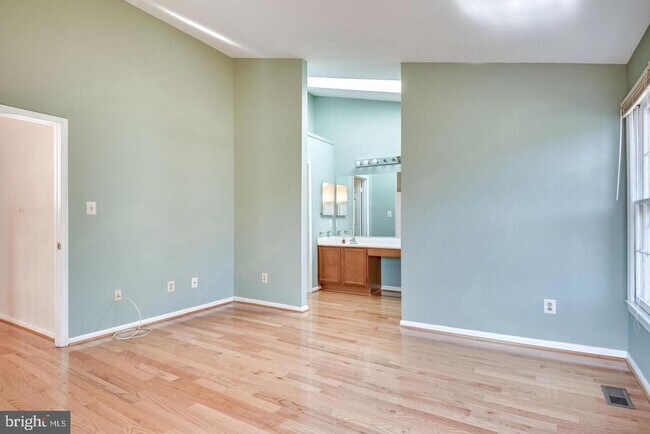 Building Photo - 4216 Fox Lake Dr
