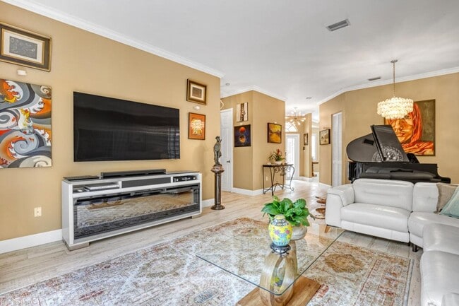 Building Photo - 2076 Cezanne Rd