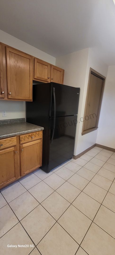 Building Photo - 8760 Sheridan Rd