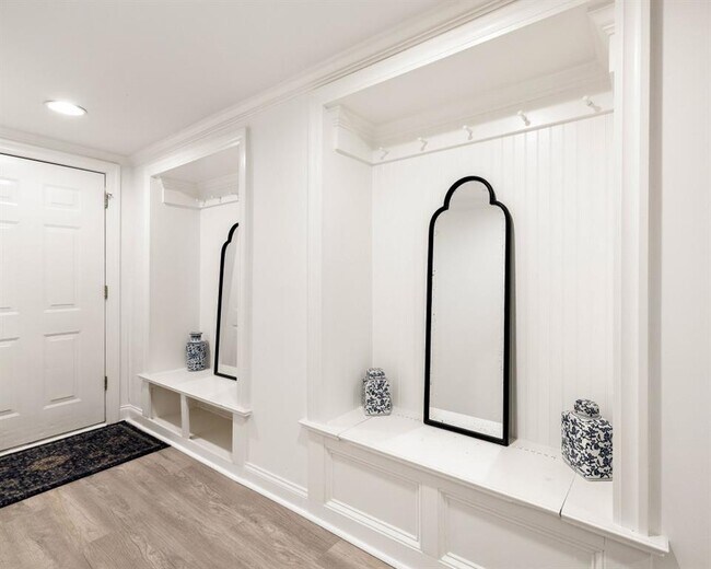 Building Photo - 1737 Barnesdale Way NE