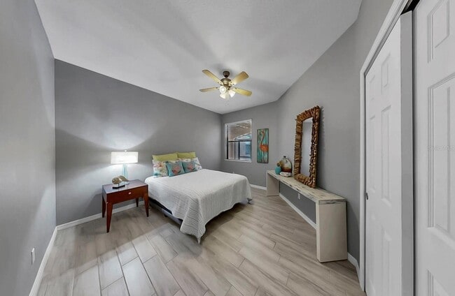 Building Photo - 313 Seneca Falls Dr