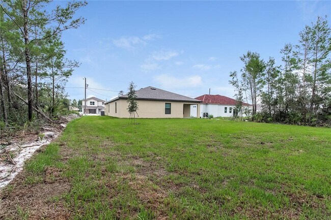 Building Photo - 163 Violet Ct