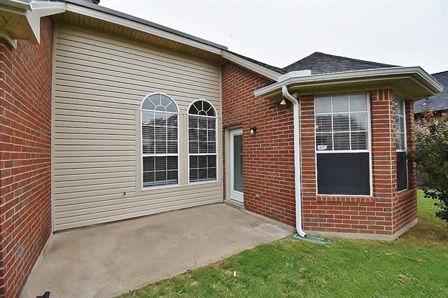 Building Photo - 1402 Lost Creek Dr