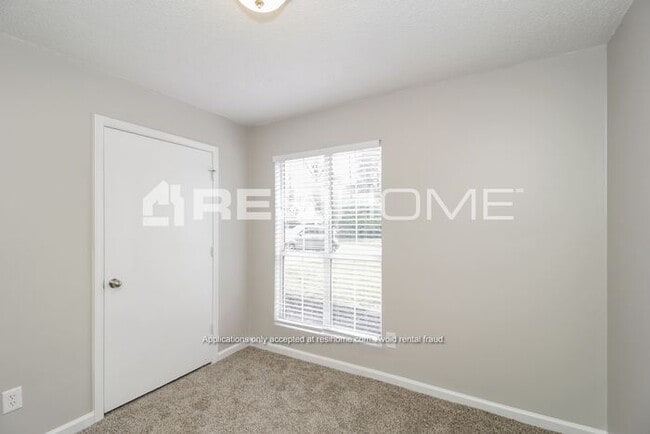 Building Photo - 3501 Baroney Ln SW