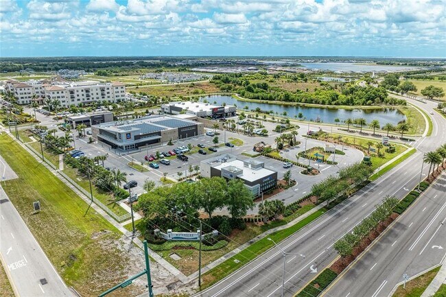 Building Photo - 8143 Miramar Way