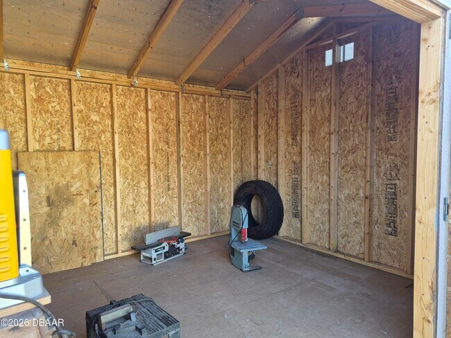 Building Photo - 737 5th St