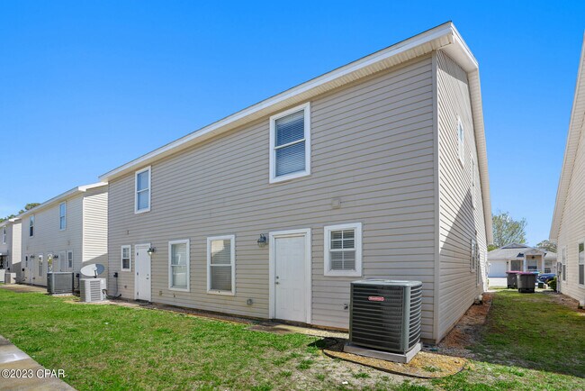 Building Photo - 123 White Cap Wy