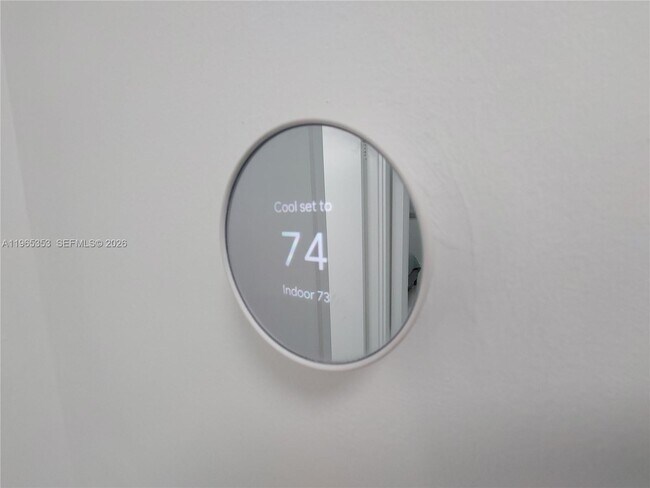 Building Photo - 400 Golden Isles Dr