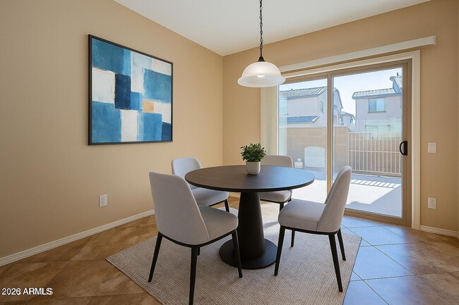 Building Photo - 3651 E Zachary Dr