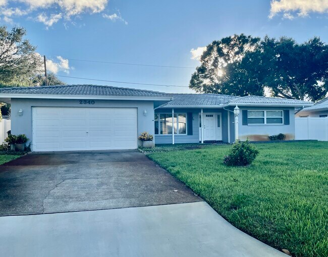 Primary Photo - 2340 Surrey Ln