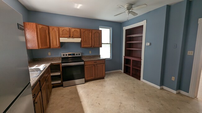 Building Photo - 443 Goethe St