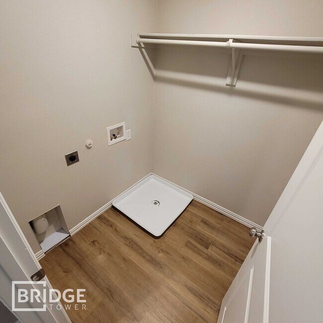 Building Photo - WILLOW PLAN