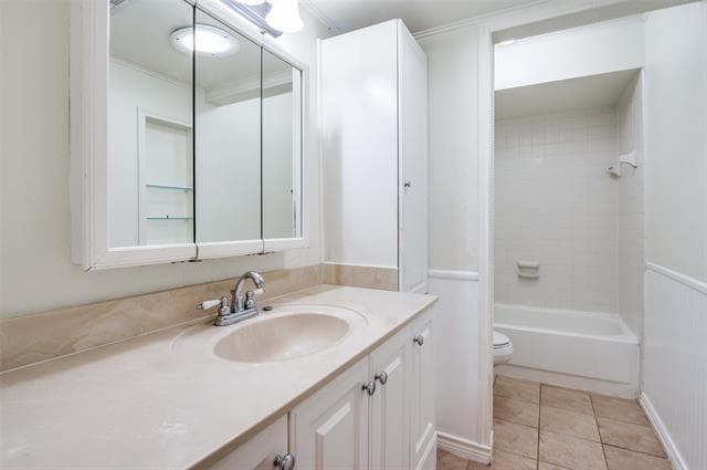 Building Photo - 661 Prairie Dell St