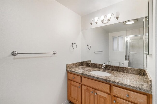 Building Photo - Beautiful Torrance Home