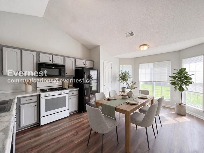 Building Photo - 5370 Woodchase Dr