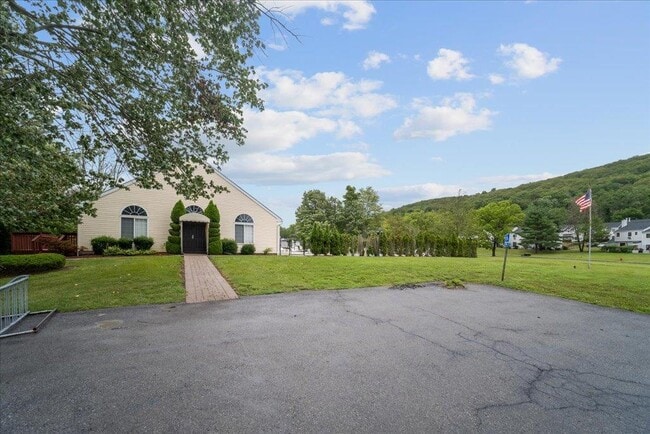 Building Photo - 152 Eagleton Dr
