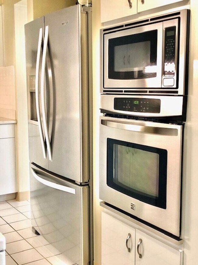 Building Photo - 2 Bedroom, 1 Bathroom, 1 Parking (Canterbu...