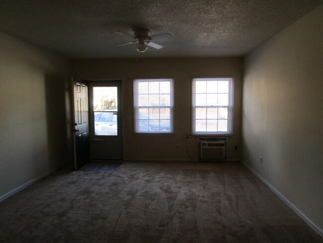 Building Photo - 25 Cuttino Rd