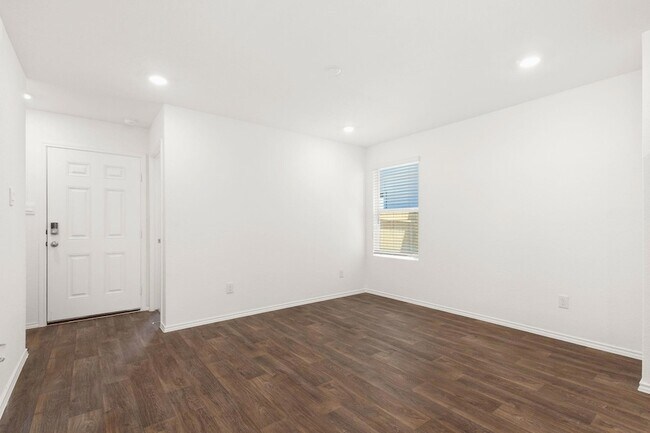 Building Photo - 2038 Zephyr Lily