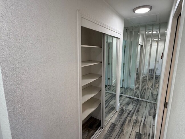 Building Photo - Remodeled 3 Bedroom Home with Bay Views + Stunning Backyard Patio