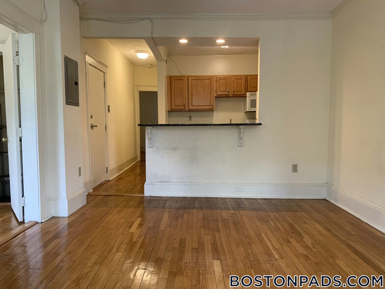 Primary Photo - 55 Queensberry St