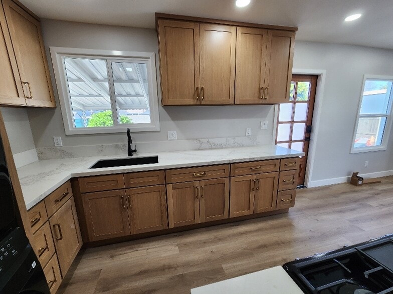 Building Photo - 333 E 61st St