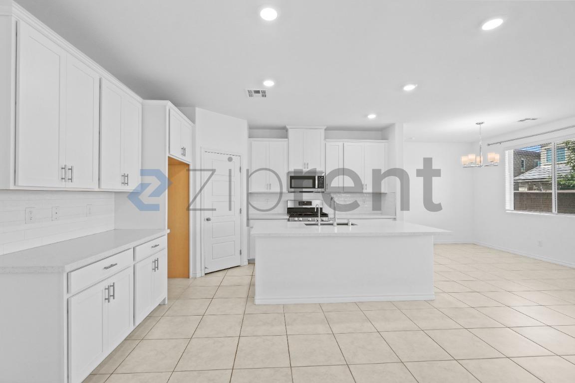 Building Photo - 7137 Red Gulch St