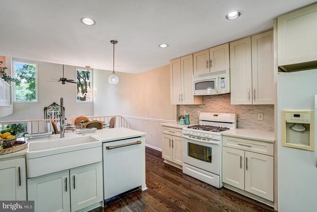 Building Photo - 7531 Chrisland Cove