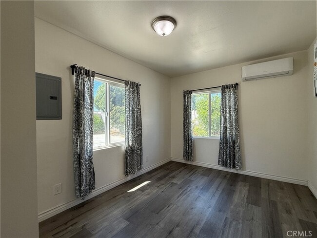 Building Photo - 2203 Felicia Ave
