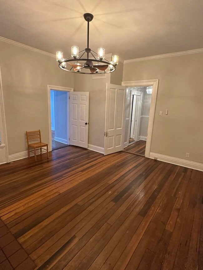 Building Photo - 313 Capital Ave