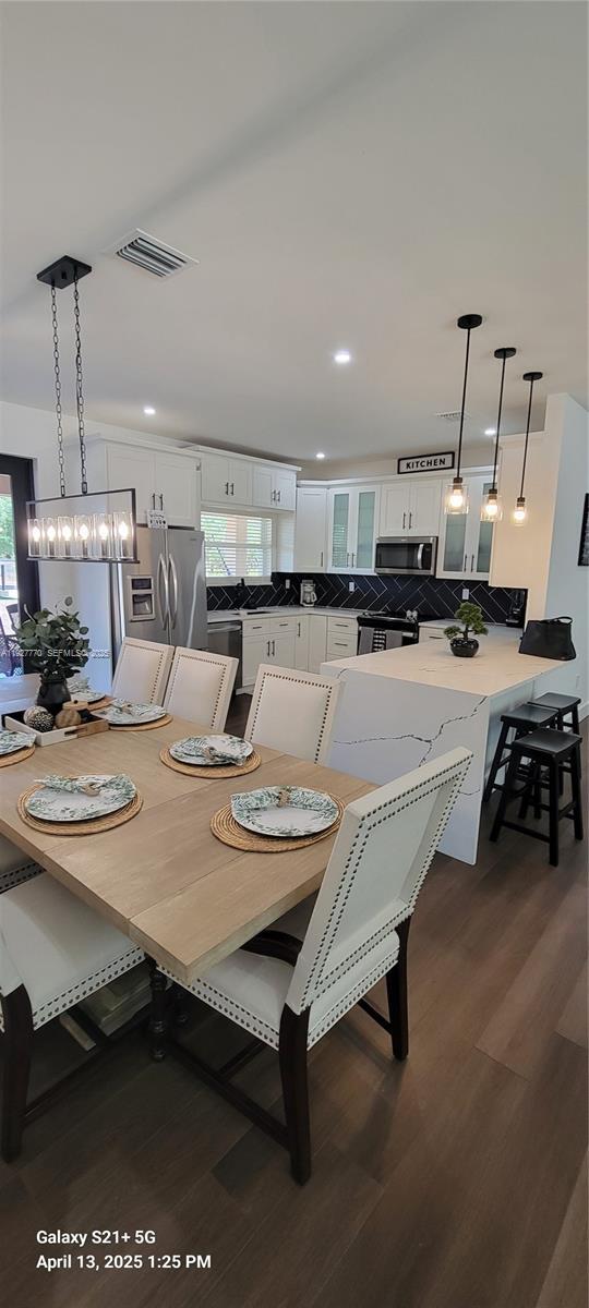 Building Photo - 675 N Romero St