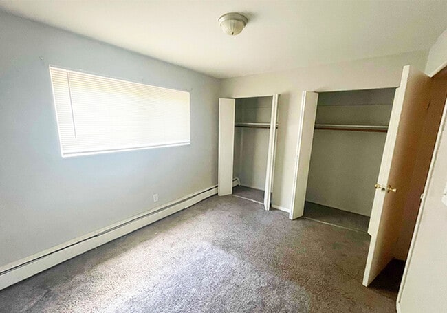 Be 866 C-2 Bedroom - Beecher Flats