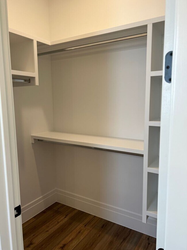 Building Photo - Beautiful 4 Bedroom, 4 Bathroom Home in The Dunes at Sand Hollow Resort