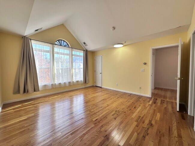 Building Photo - 2 ELCO Ct