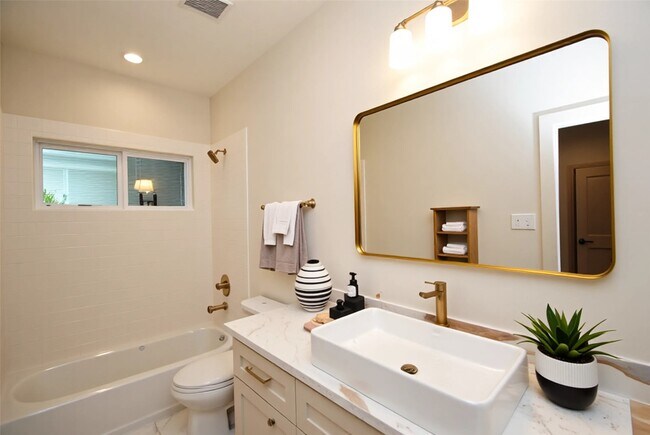 Building Photo - 6312 Illinois St