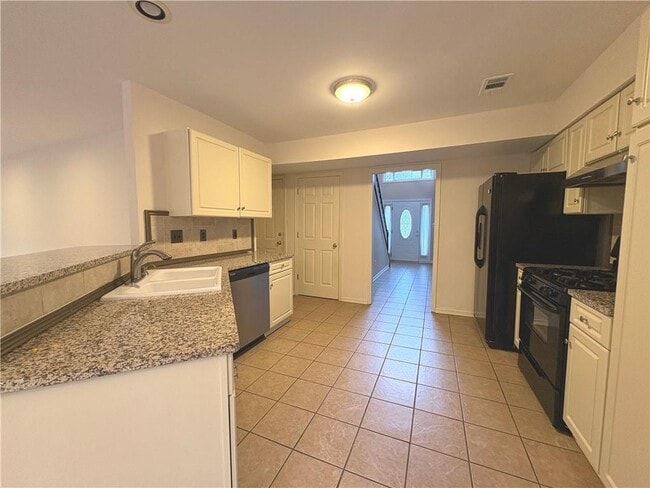 Building Photo - 510 Fosters Mill Ln NW