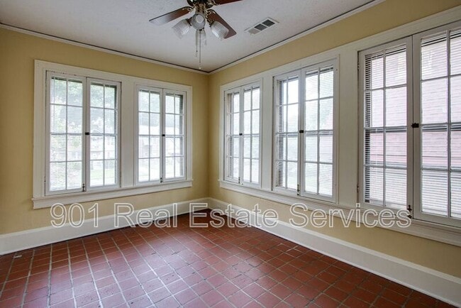 Building Photo - 257 Hawthorne St
