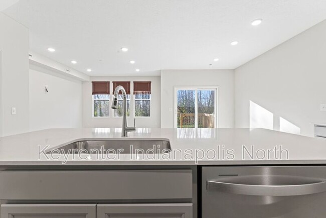 Building Photo - 9738 Behner Dr