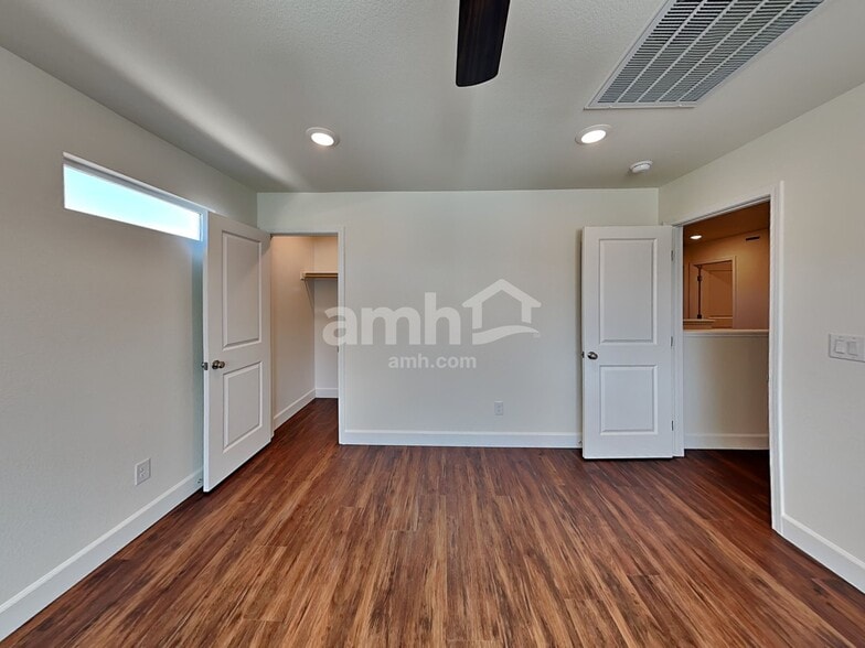 Building Photo - 8863 Carmine Cob Ave