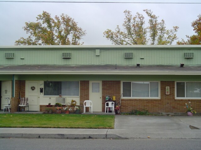 Building Photo - Starvista Apartments